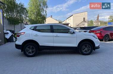Позашляховик / Кросовер Nissan Qashqai 2015 в 