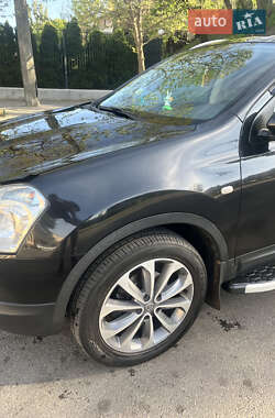 Позашляховик / Кросовер Nissan Qashqai 2009 в 