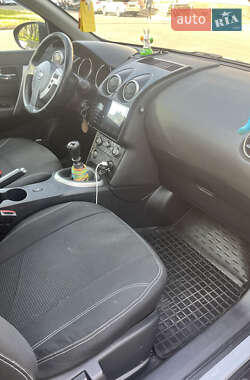 Позашляховик / Кросовер Nissan Qashqai 2009 в 