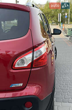 Внедорожник / Кроссовер Nissan Qashqai 2010 в 