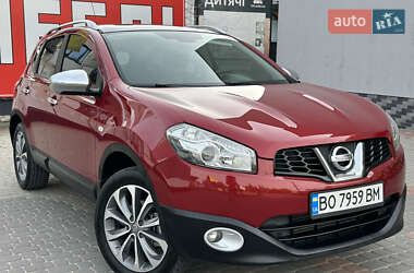 Внедорожник / Кроссовер Nissan Qashqai 2010 в 