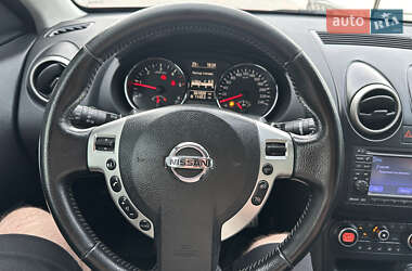 Внедорожник / Кроссовер Nissan Qashqai 2010 в 