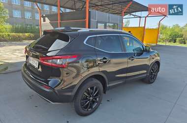 Позашляховик / Кросовер Nissan Qashqai 2019 в 