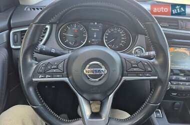 Позашляховик / Кросовер Nissan Qashqai 2019 в 
