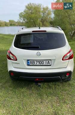 Позашляховик / Кросовер Nissan Qashqai 2010 в 