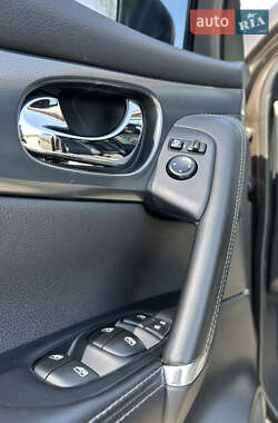 Позашляховик / Кросовер Nissan Qashqai 2020 в 