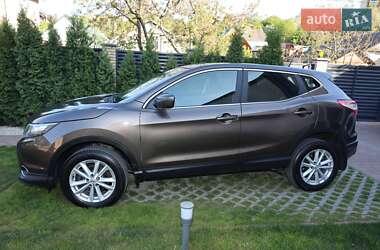 Внедорожник / Кроссовер Nissan Qashqai 2016 в 