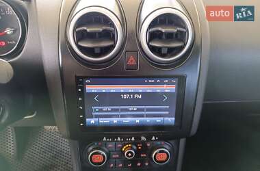 Внедорожник / Кроссовер Nissan Qashqai 2007 в 