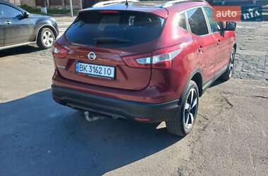 Позашляховик / Кросовер Nissan Qashqai 2016 в Рівному