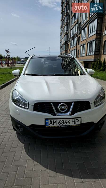 Внедорожник / Кроссовер Nissan Qashqai 2013 в 