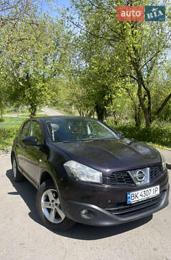 Позашляховик / Кросовер Nissan Qashqai 2011 в Рівному