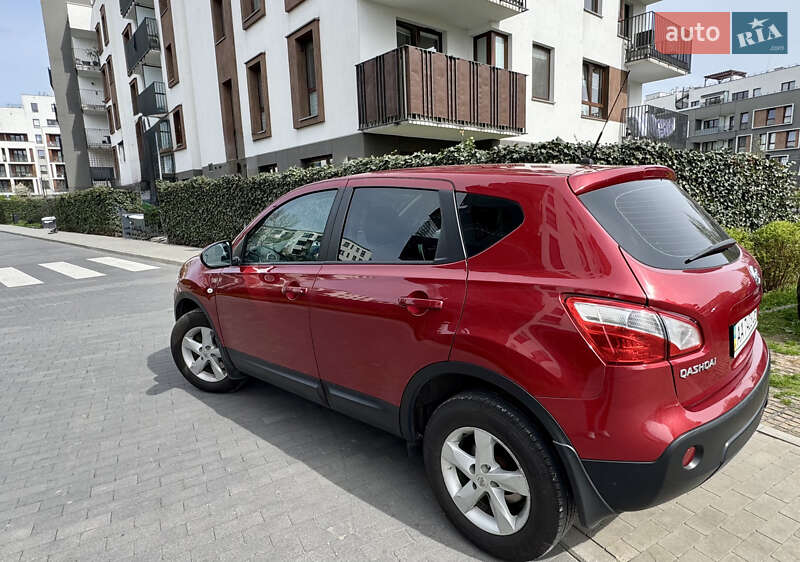 Позашляховик / Кросовер Nissan Qashqai 2013 в Києві