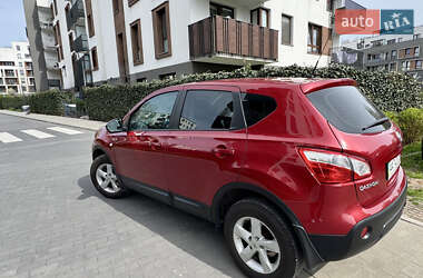 Внедорожник / Кроссовер Nissan Qashqai 2013 в 