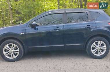 Внедорожник / Кроссовер Nissan Qashqai 2010 в 