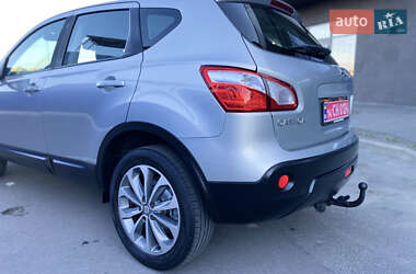 Внедорожник / Кроссовер Nissan Qashqai 2012 в 