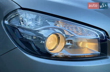 Внедорожник / Кроссовер Nissan Qashqai 2012 в 