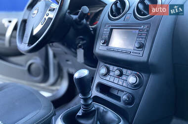 Внедорожник / Кроссовер Nissan Qashqai 2012 в 