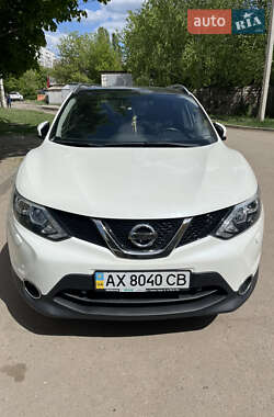 Внедорожник / Кроссовер Nissan Qashqai 2015 в Харькове