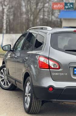 Внедорожник / Кроссовер Nissan Qashqai 2011 в 