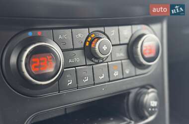 Внедорожник / Кроссовер Nissan Qashqai 2011 в 