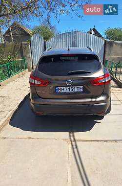 Внедорожник / Кроссовер Nissan Qashqai 2014 в 
