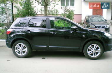 Внедорожник / Кроссовер Nissan Qashqai 2012 в Черновцах