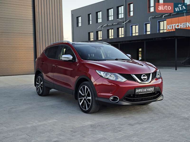 Позашляховик / Кросовер Nissan Qashqai 2016 в Дубні