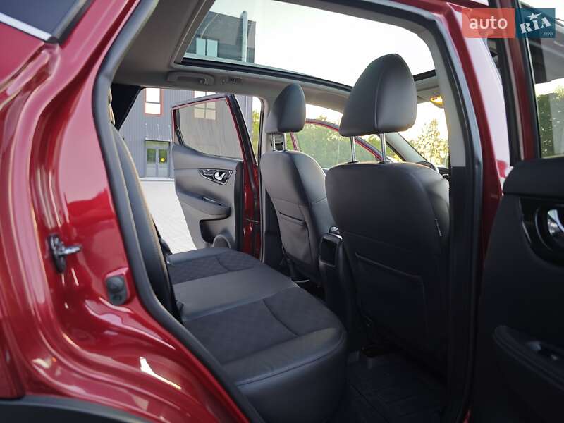 Позашляховик / Кросовер Nissan Qashqai 2016 в Дубні