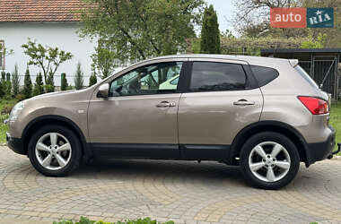 Позашляховик / Кросовер Nissan Qashqai 2010 в 