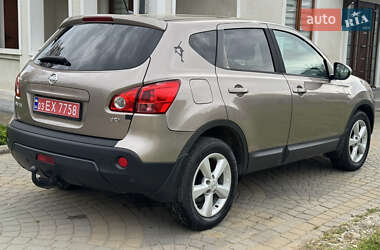 Позашляховик / Кросовер Nissan Qashqai 2010 в 