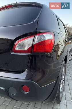 Позашляховик / Кросовер Nissan Qashqai 2010 в 