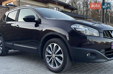 Позашляховик / Кросовер Nissan Qashqai 2010 в 