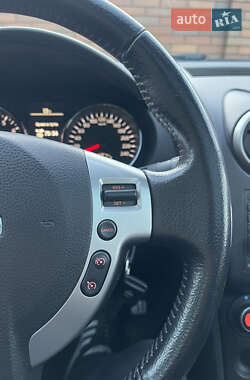 Позашляховик / Кросовер Nissan Qashqai 2010 в 