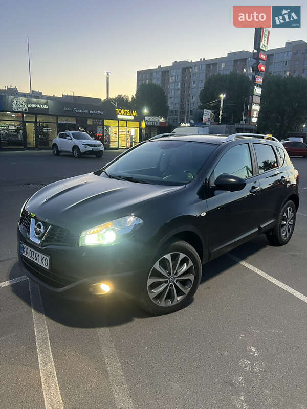 Позашляховик / Кросовер Nissan Qashqai 2012 в Києві