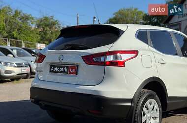 Внедорожник / Кроссовер Nissan Qashqai 2017 в 