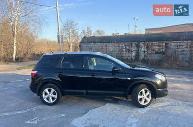 Внедорожник / Кроссовер Nissan Qashqai 2010 в 