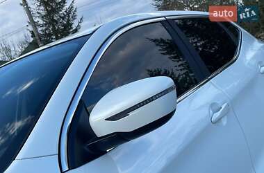 Позашляховик / Кросовер Nissan Qashqai 2015 в 