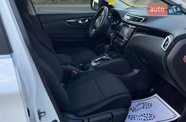 Позашляховик / Кросовер Nissan Qashqai 2015 в 