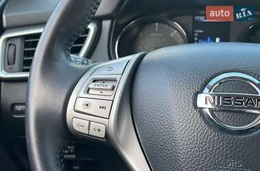 Позашляховик / Кросовер Nissan Qashqai 2015 в 