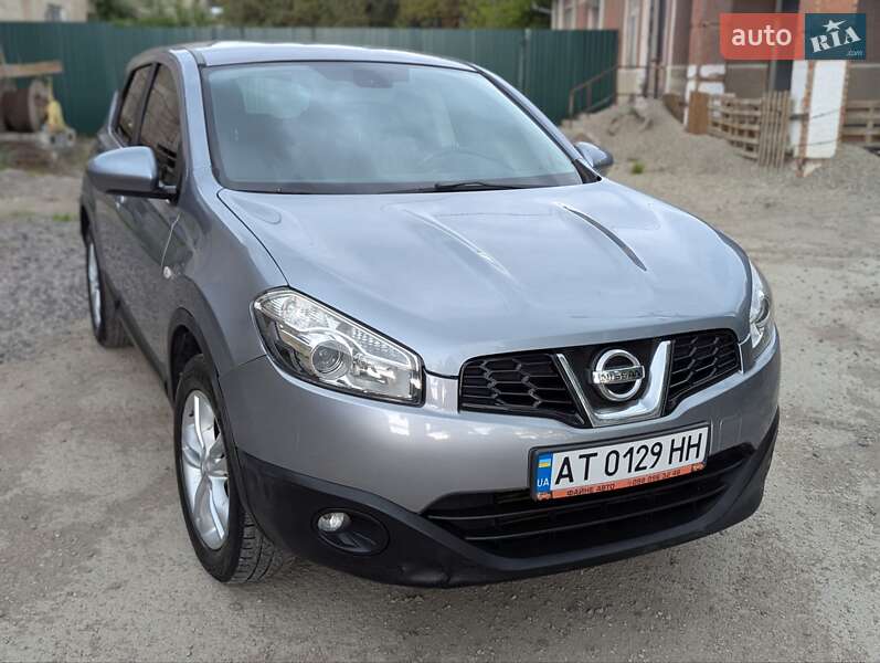 Позашляховик / Кросовер Nissan Qashqai 2010 в Івано-Франківську