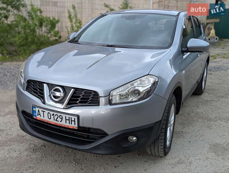 Позашляховик / Кросовер Nissan Qashqai 2010 в Івано-Франківську