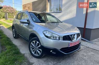 Позашляховик / Кросовер Nissan Qashqai 2010 в 