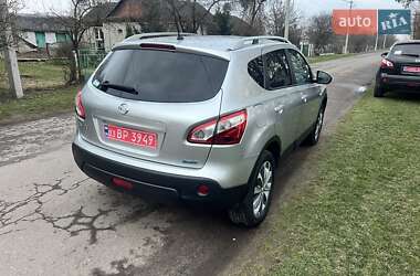 Позашляховик / Кросовер Nissan Qashqai 2010 в 