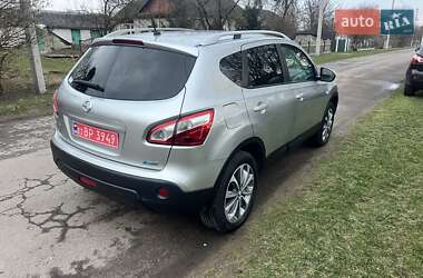 Позашляховик / Кросовер Nissan Qashqai 2010 в 