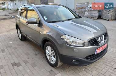 Позашляховик / Кросовер Nissan Qashqai 2011 в 