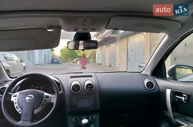 Позашляховик / Кросовер Nissan Qashqai 2011 в 