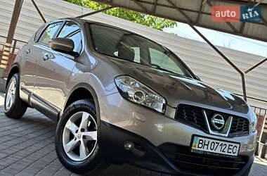 Позашляховик / Кросовер Nissan Qashqai 2011 в 