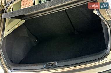 Позашляховик / Кросовер Nissan Qashqai 2011 в 