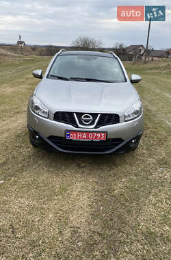 Позашляховик / Кросовер Nissan Qashqai 2012 в Рівному