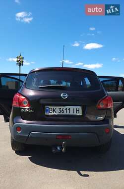 Внедорожник / Кроссовер Nissan Qashqai 2009 в 